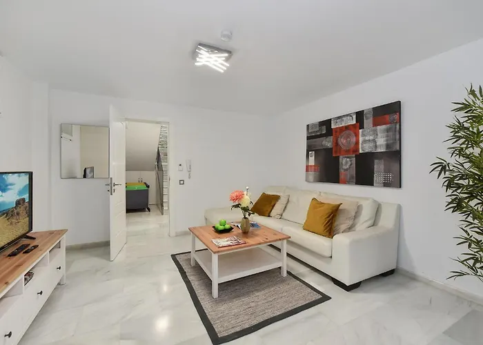 Villa Hills 19 With Pool By Villagrancanaria
